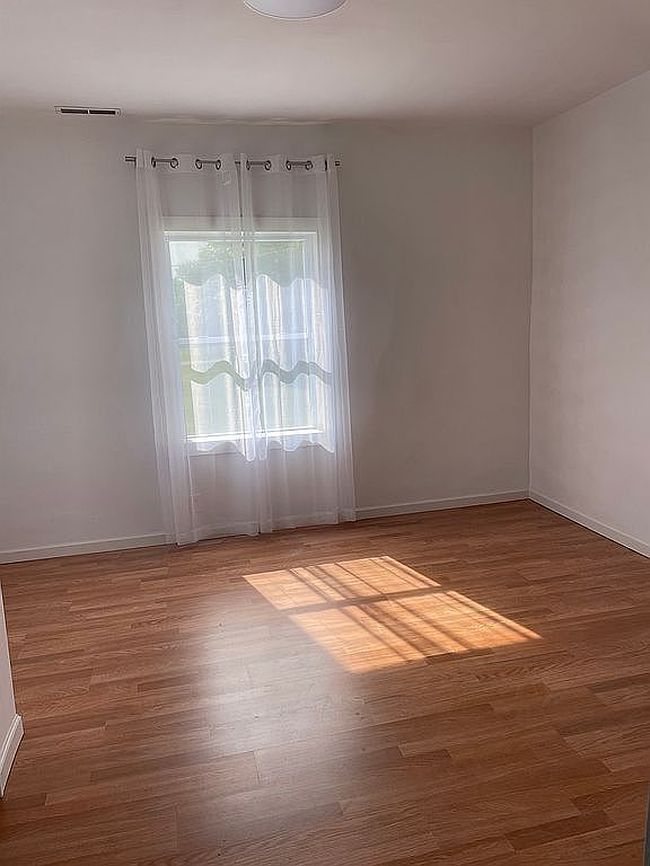 Image of 4722 W Hopewell Rd