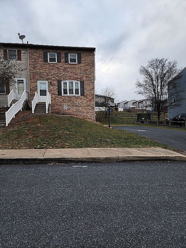 Preview of property located at 31 Mall Rd