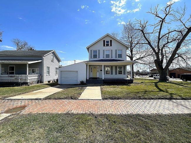 Image of 208 4th St