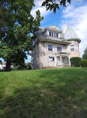 Preview of property located at 1021 Richmont St