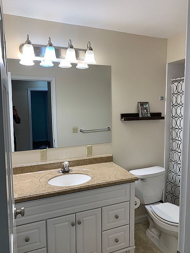 Photo of 4454 N Prairie View Rd, Argenta, IL