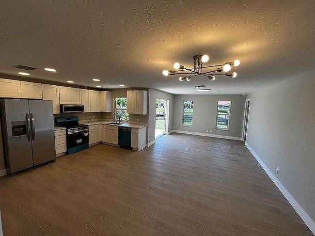 Preview of property located at 1214 Se 23rd St