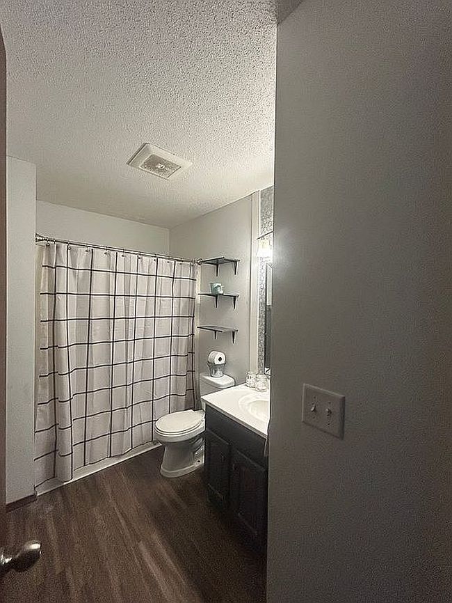 Photo of 912 S Blaine St, Lennox, SD