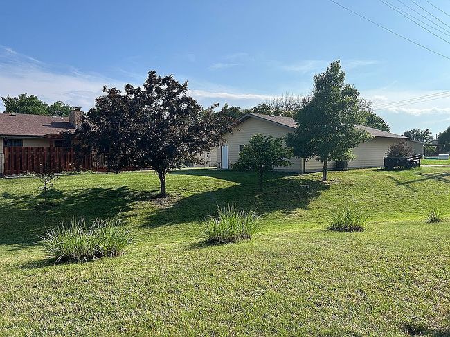 Photo of 320 W 10th St, La Crosse, KS