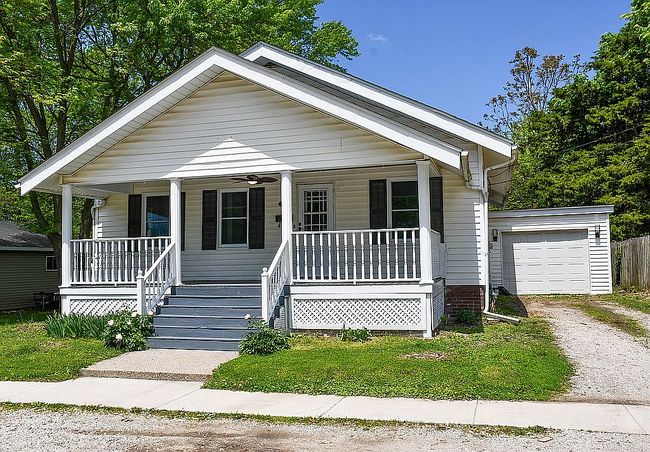 Photo of 413 E Beach St, Litchfield, IL