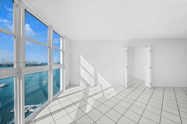 Image of 1228 West Ave Apt 1415