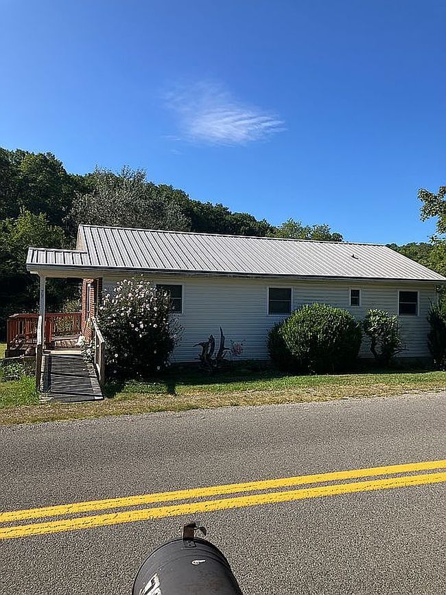 Photo of 79 Cutright Run Rd, Buckhannon, WV