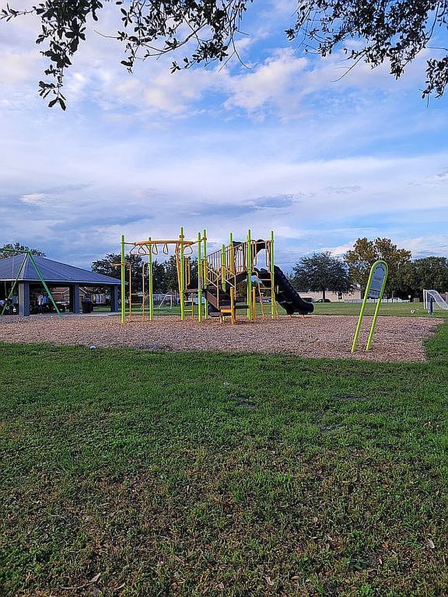 Image of 470 Regal Downs Cir