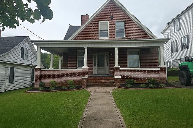 Photo of 407 College St, Marion, VA