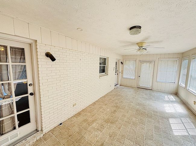 Photo of 106 French Valley Loop, Russell Springs, KY