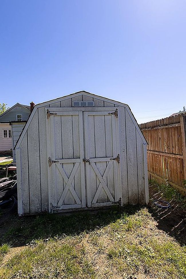Photo of 3926 Wood St, Erie, PA