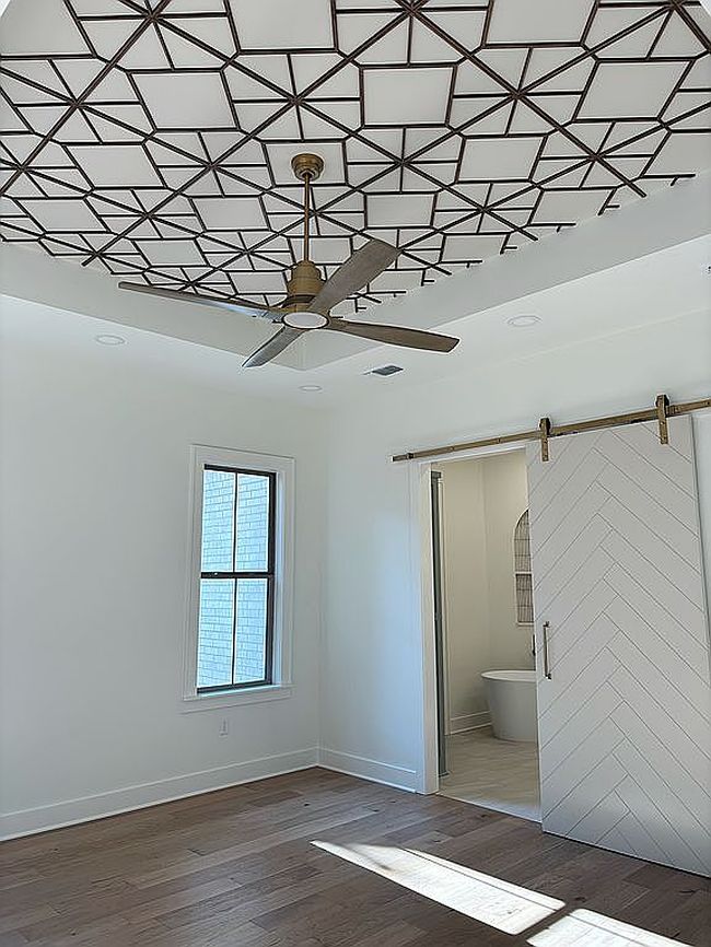 Additional photo 2 of property located at 110 Bear Den Ct