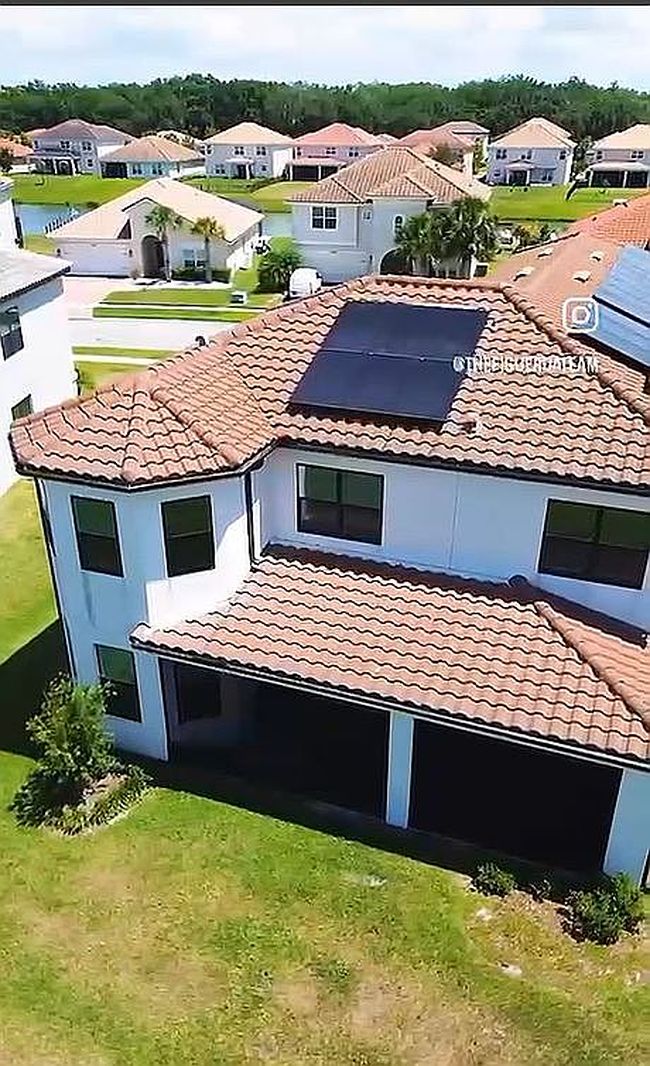 Photo of 3899 Carrick Bend Dr, Kissimmee, FL