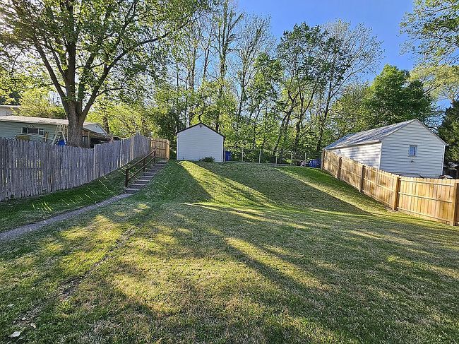Photo of 2402 Telegraph Rd, Davenport, IA