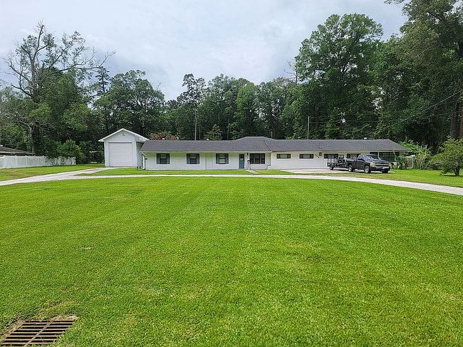 Photo of 17548 Planchet Rd, Greenwell Springs, LA
