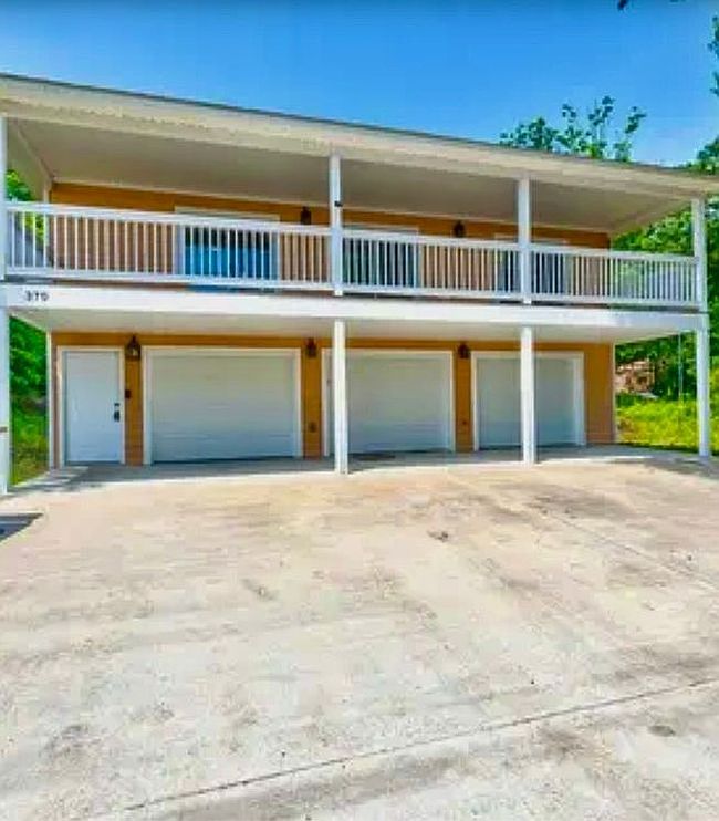 Image of 370 Water Oak