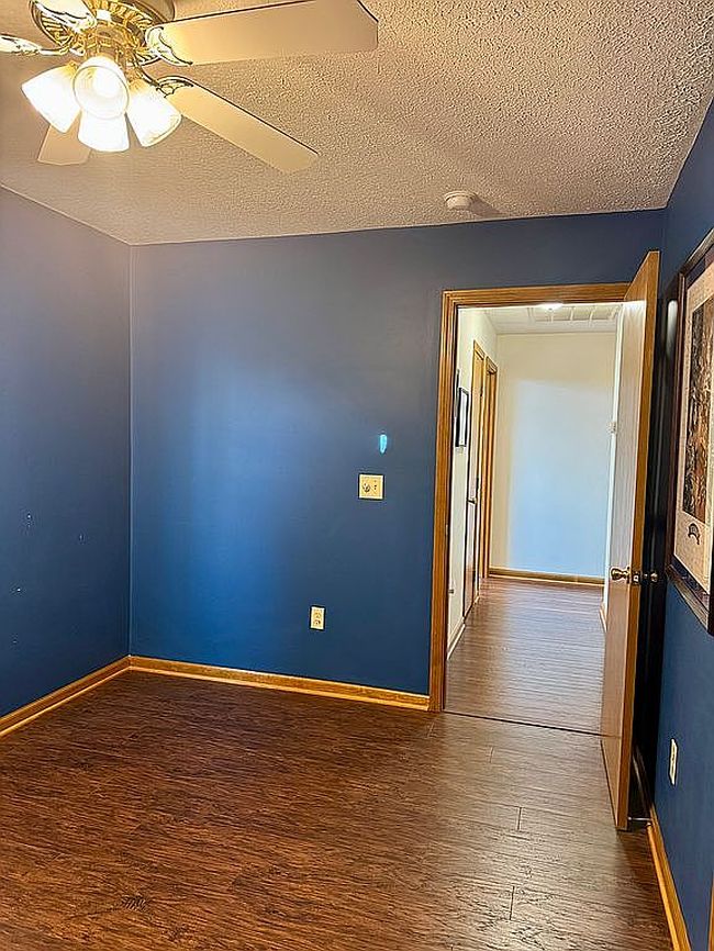 Photo of 200 Harman Dr, Hodgenville, KY