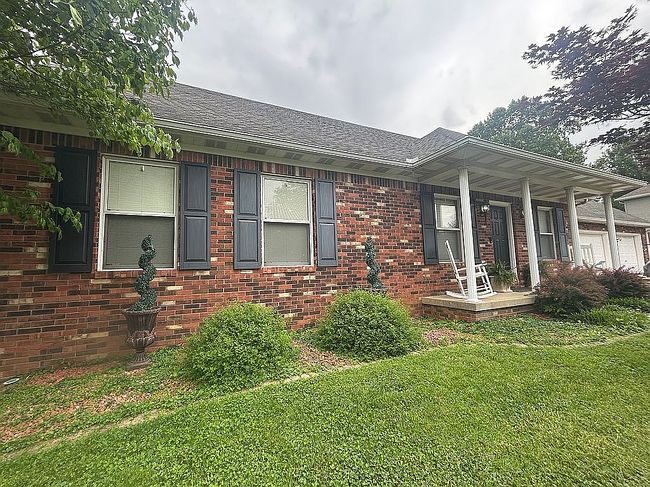 Image of 2535 Redbud Ln