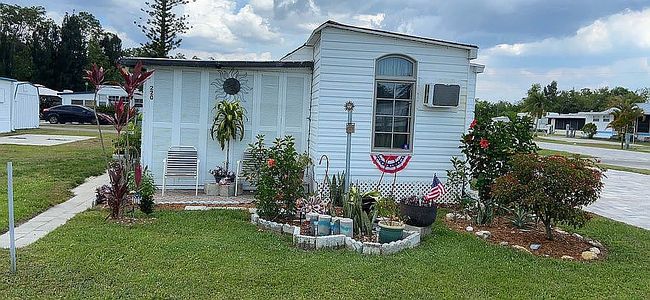Image of 100 Barefoot Williams Rd