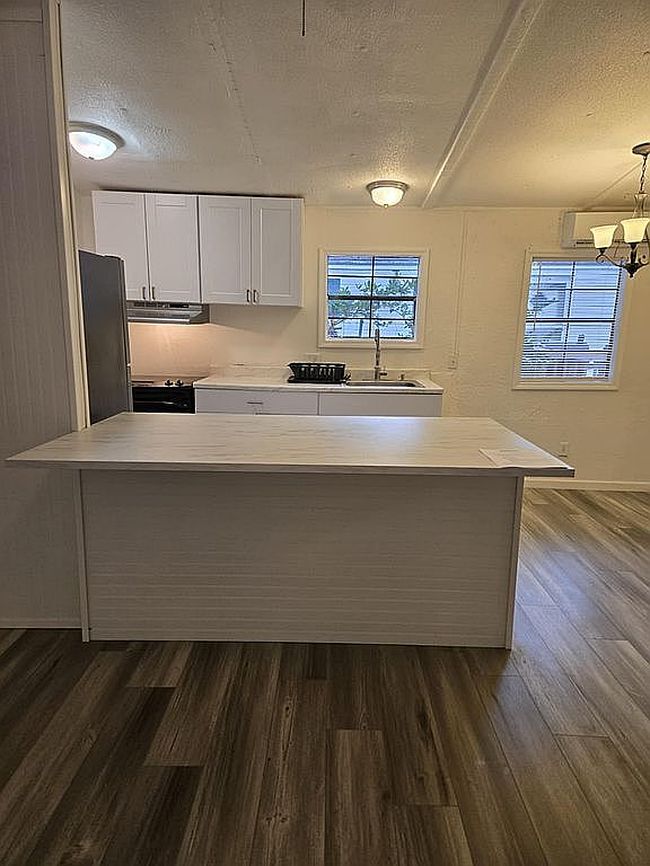 Photo of 2404 Ne 51st Blvd, Gainesville, FL