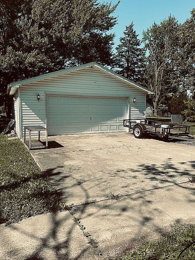 Photo of 210 W Lee St, Alger, OH