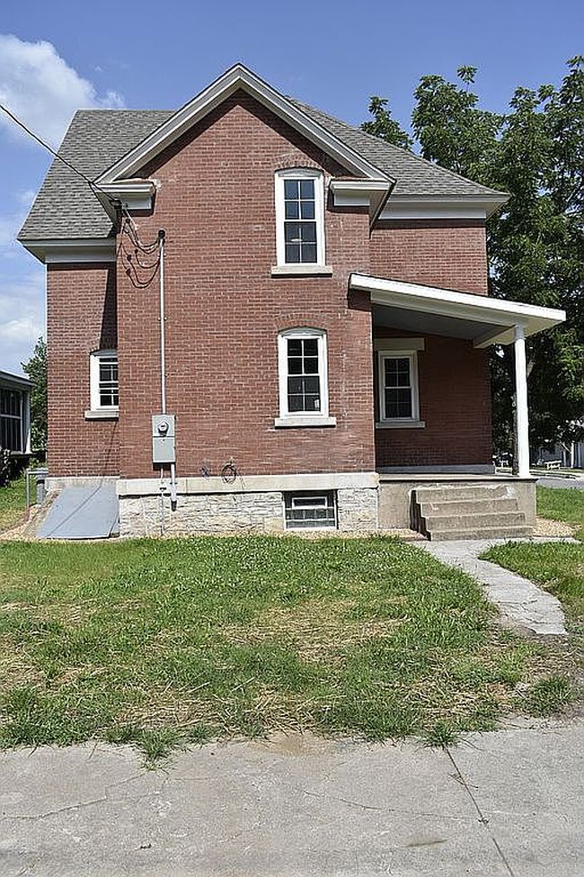 Photo of 402 N Wall Ave, Joplin, MO
