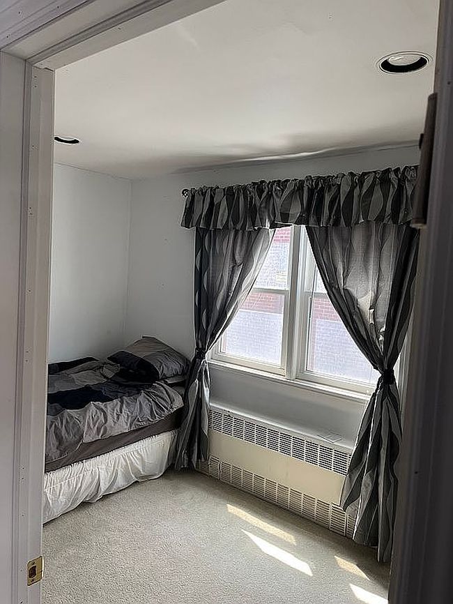 Photo of 16 Canterbury Rd Apt 3E, Great Neck, NY
