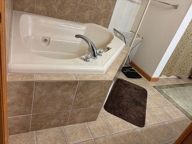 Image of 107 Holmgren Dr