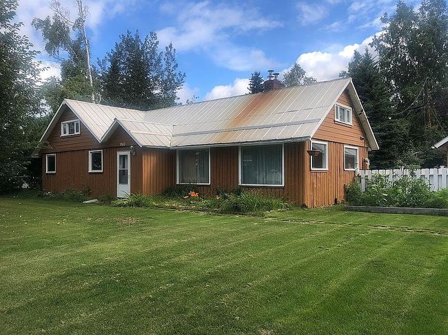 943 Gilmore St, Fairbanks, AK