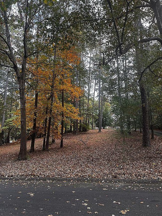 Photo of 200 Strathmore St, Southern Pines, NC