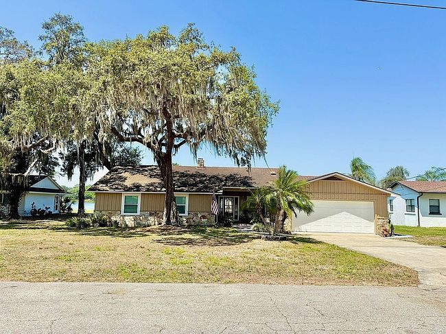 Image of 245 E Lakeview St