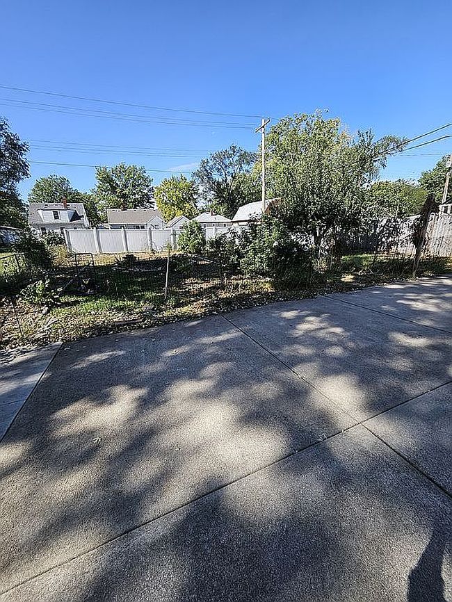 Image of 2530 Hancock St