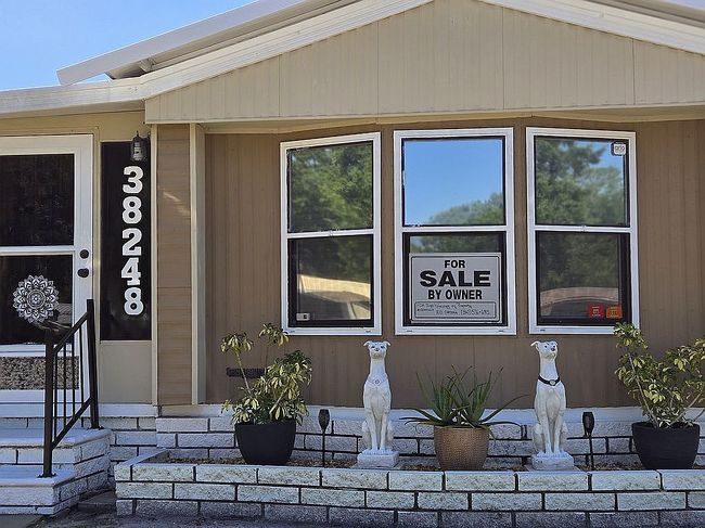 Image of 38248 Overbrook Blvd