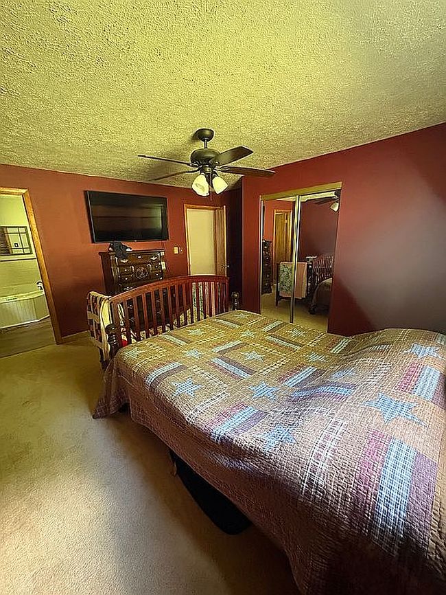 Photo of 347 King Dr, Leon, WV