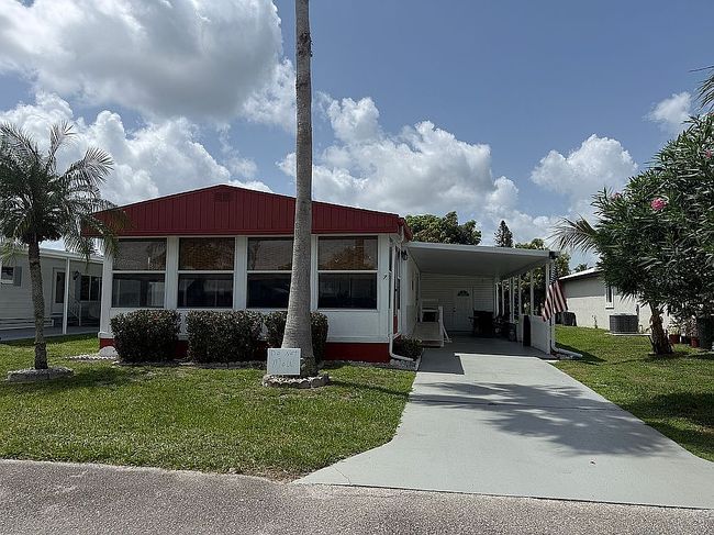 Additional photo 3 of property located at 7 Reforma Ln