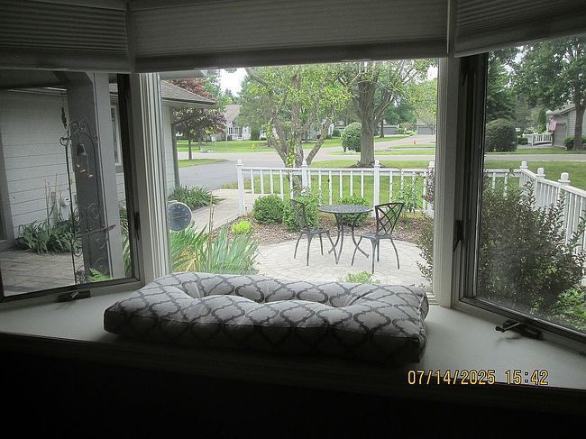Photo of 119 Summerhaven Dr S, East Syracuse, NY