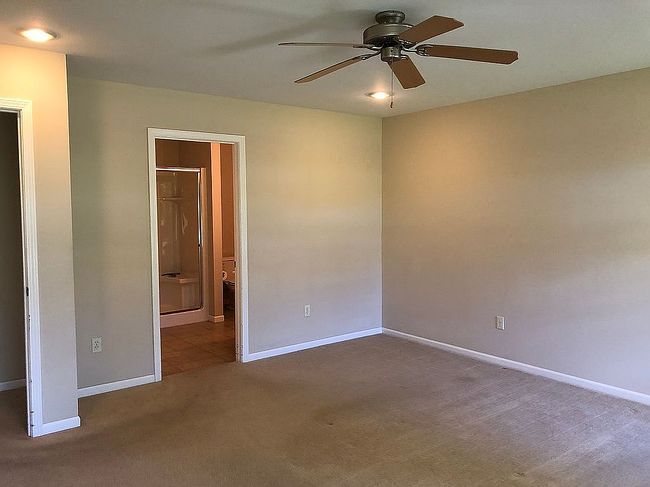 Image of 3905 Ivanhoe Blvd