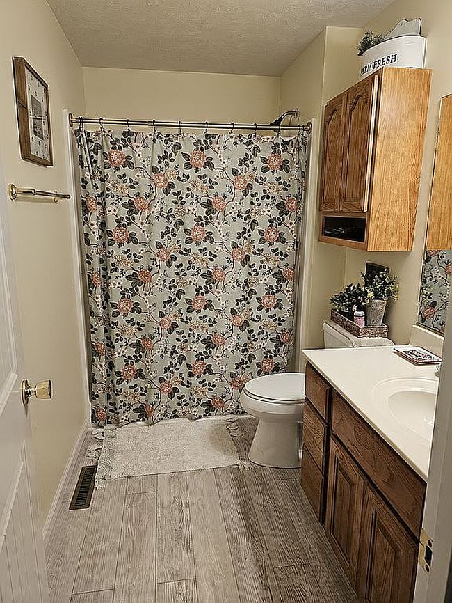 Image of 141 Autumnwood Dr