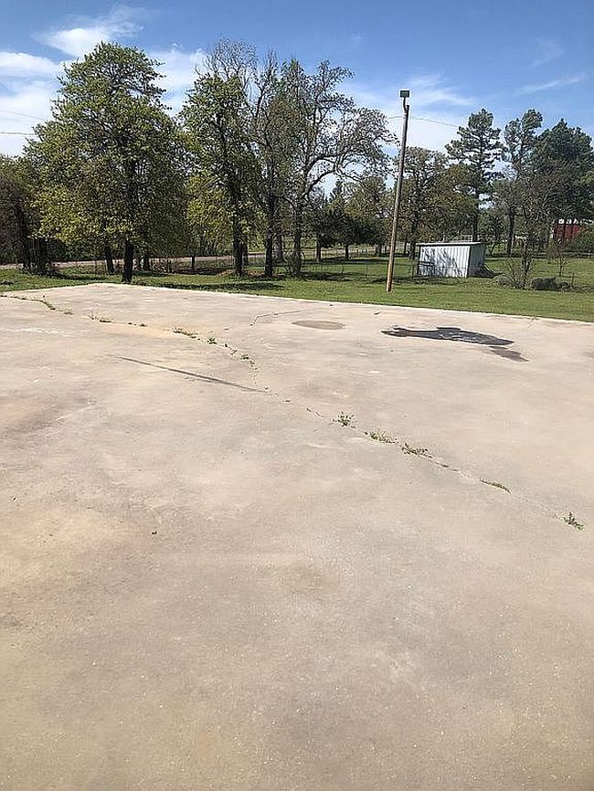 Photo of 116 Connolly Dr, Mcloud, OK