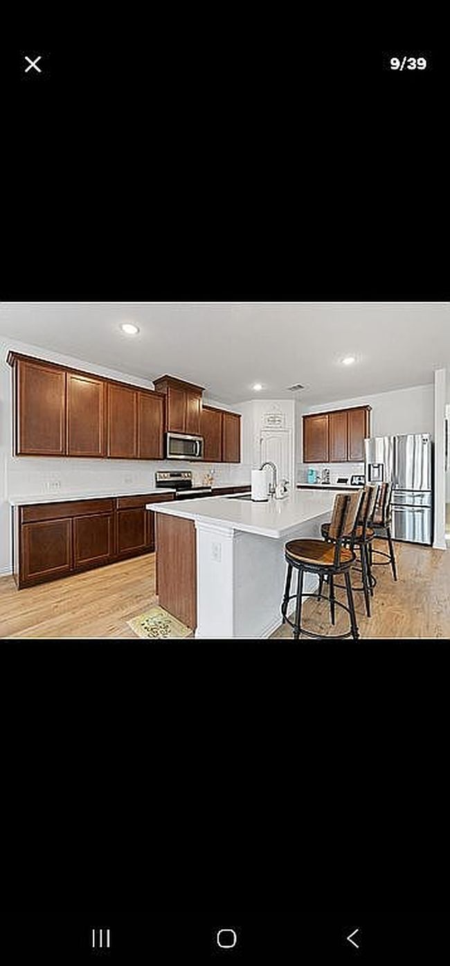 Photo of 3224 Stillwater Ln, Aubrey, TX