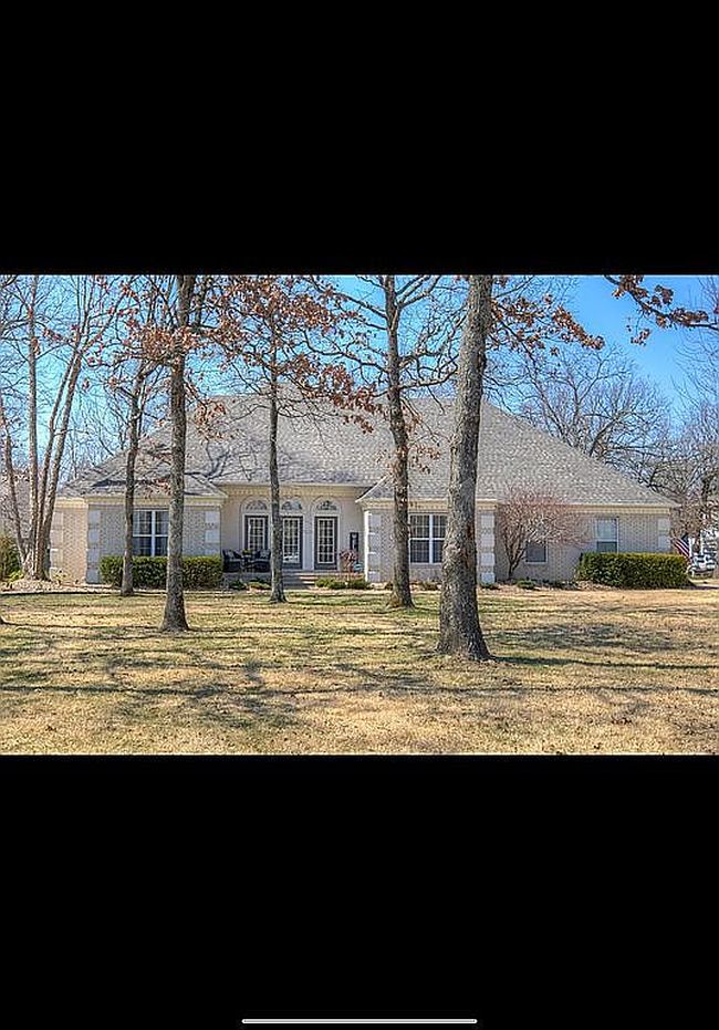 Photo of 1 Oak Dr, Joplin, MO