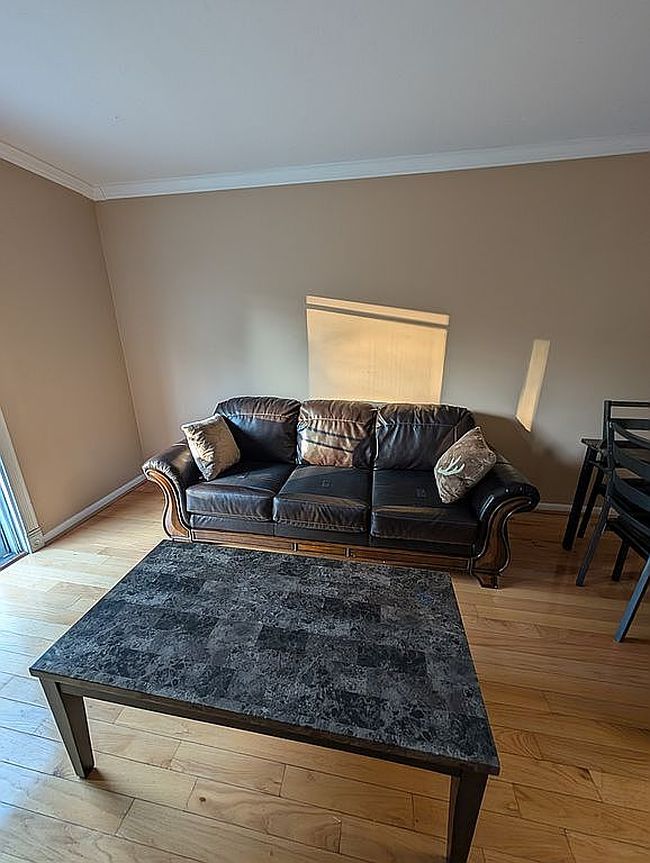 Preview of property located at 1935 Gardiner Ln Apt E79