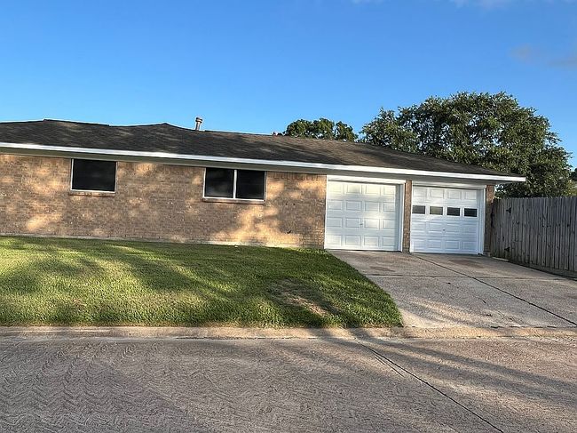 Photo of 4802 Redfish Reef Dr, Bacliff, TX