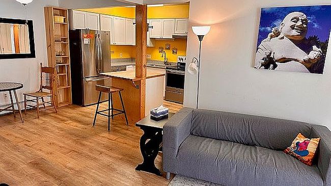 Image of 721 Indian Trail Blvd Apt 21