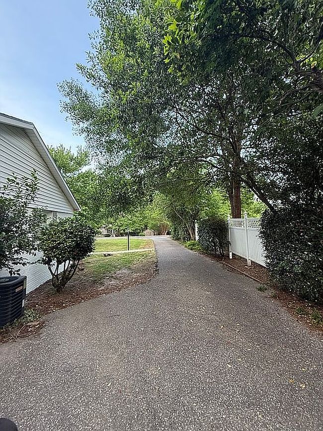 Image of 22 Greenbriar Ter