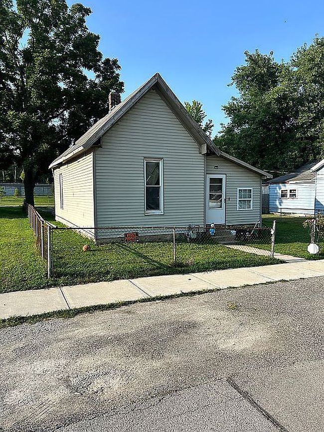 Photo of 360 Walnut St, Noblesville, IN