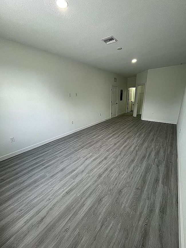 Photo of 1076 Dearborn St, Lehigh Acres, FL