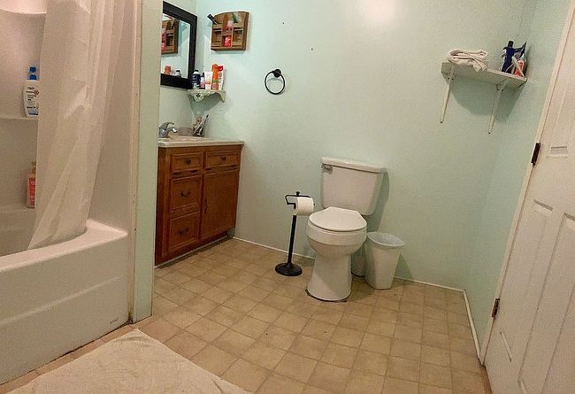 Photo of 400 E Travis St, Mexia, TX