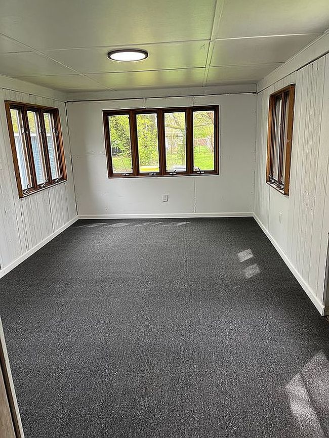 Image of 3281 Milton Ave