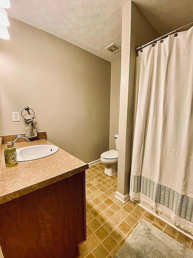 Photo of 267 Ridge Mill Dr, Acworth, GA